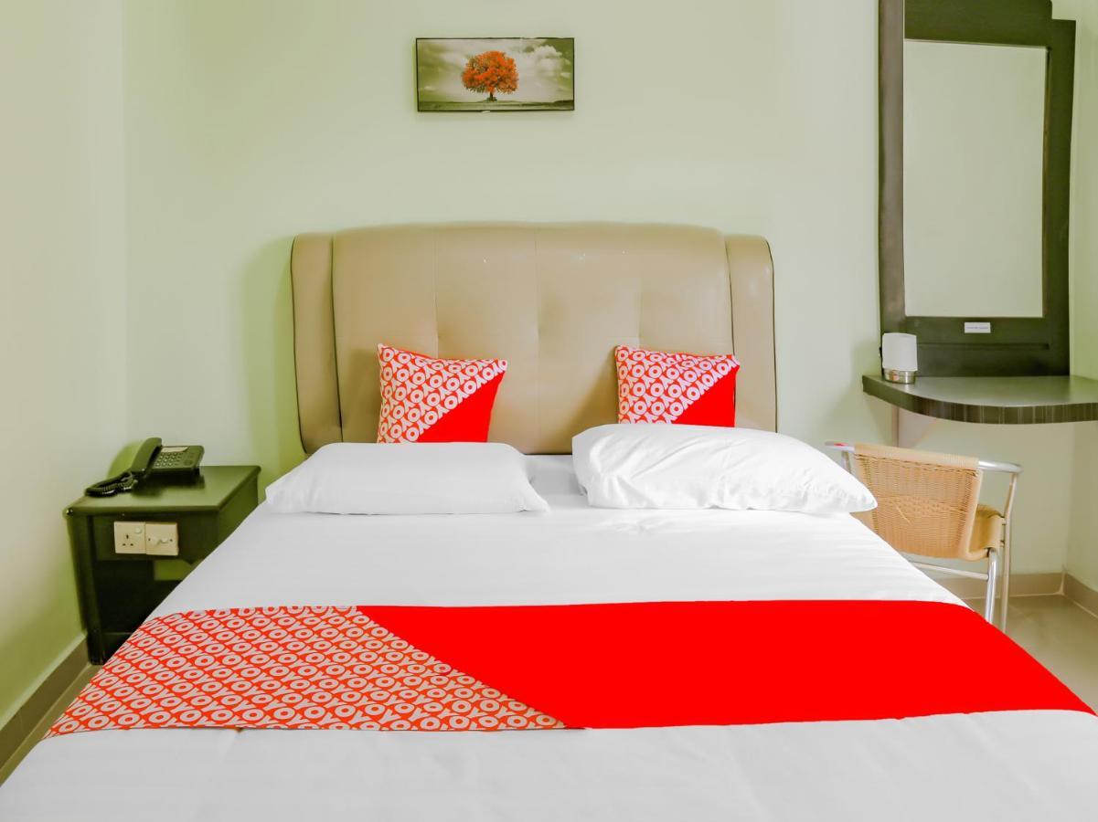 Oyo 90269 Hotel Indorasa 2 Jodoh  Kültér fotó
