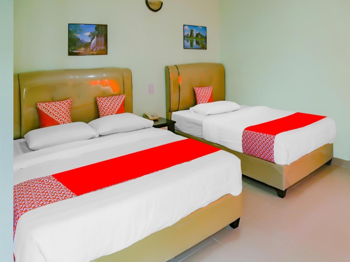 Oyo 90269 Hotel Indorasa 2 Jodoh  Kültér fotó